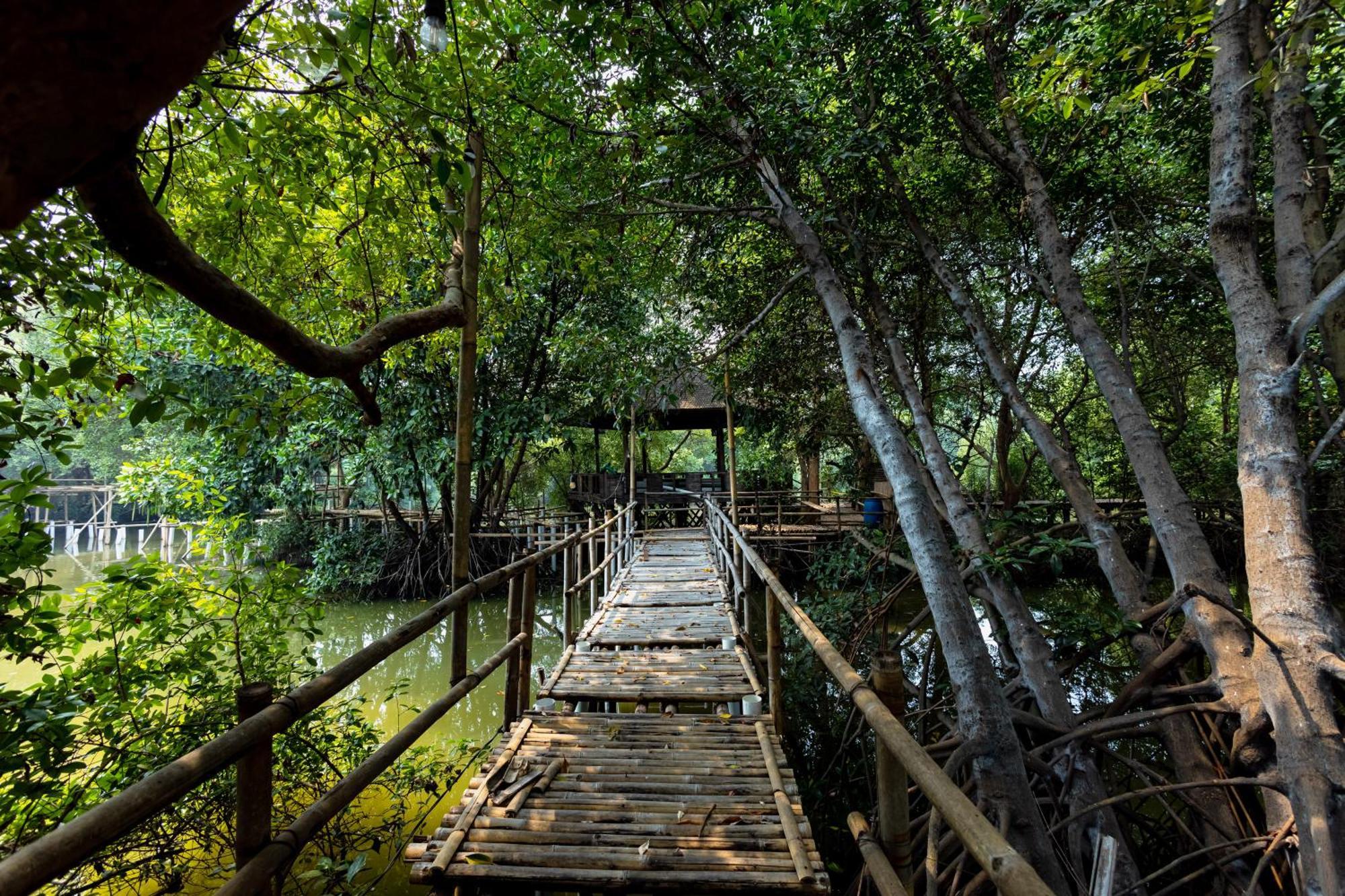 Reddoorz Resort @ Taman Wisata Mangrove Jakarta Exterior photo